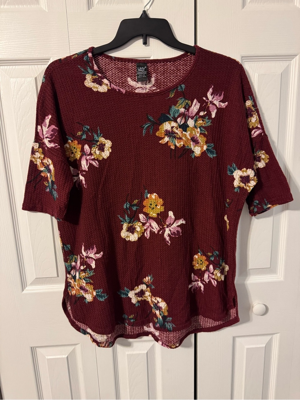 Lily Wine Floral Short Sleeve Knit Top